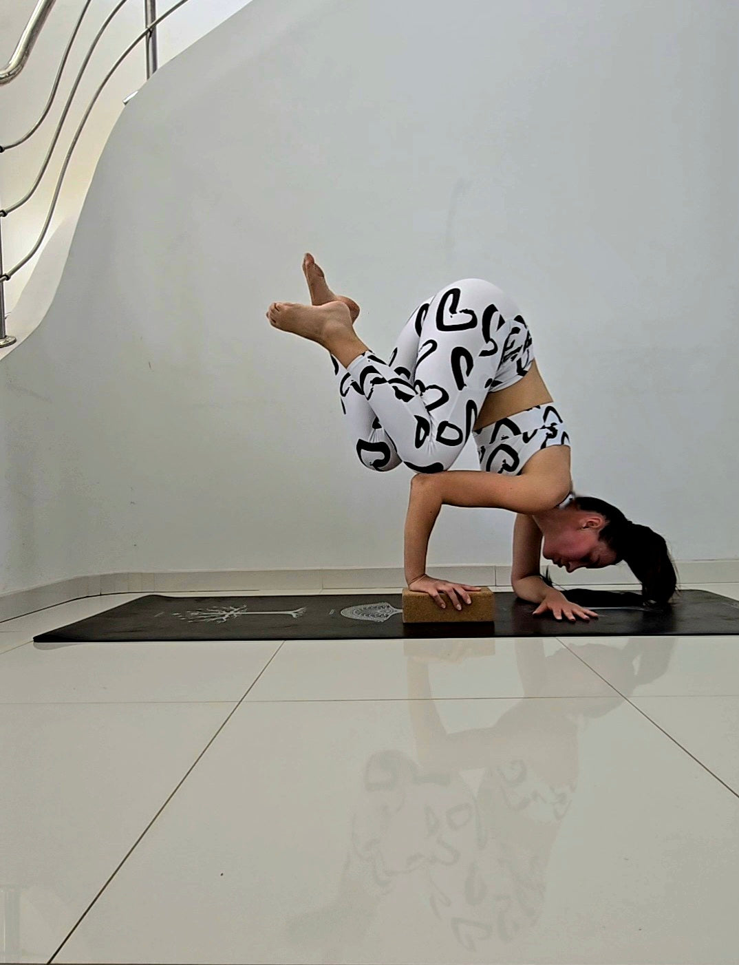 Lovin Heart 1 Crossover Waist Leggings