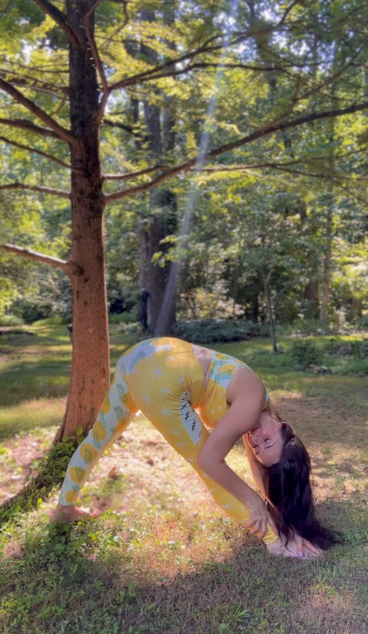 Pineapple Stars Print Crossover High Waisted Leggings with Pockets