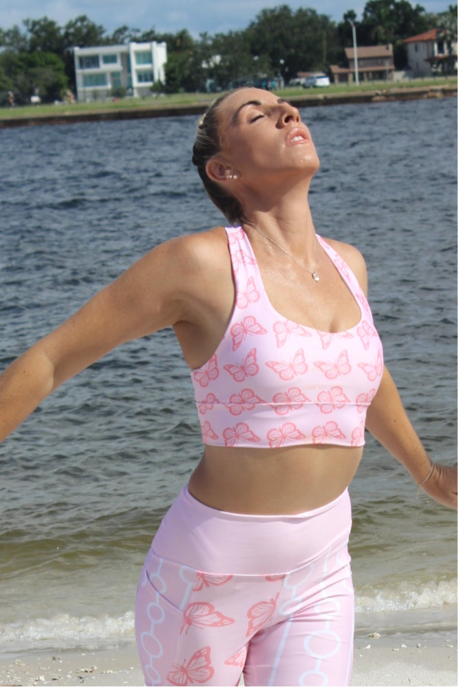 Pink butterflies-Lightweight Compression Racerback Sports Bra