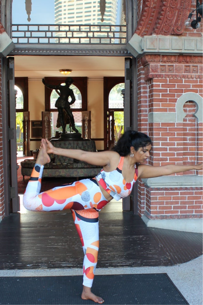 Meditation Circles Print - Made for Comfort High  Waisted Leggings with Side Pockets
