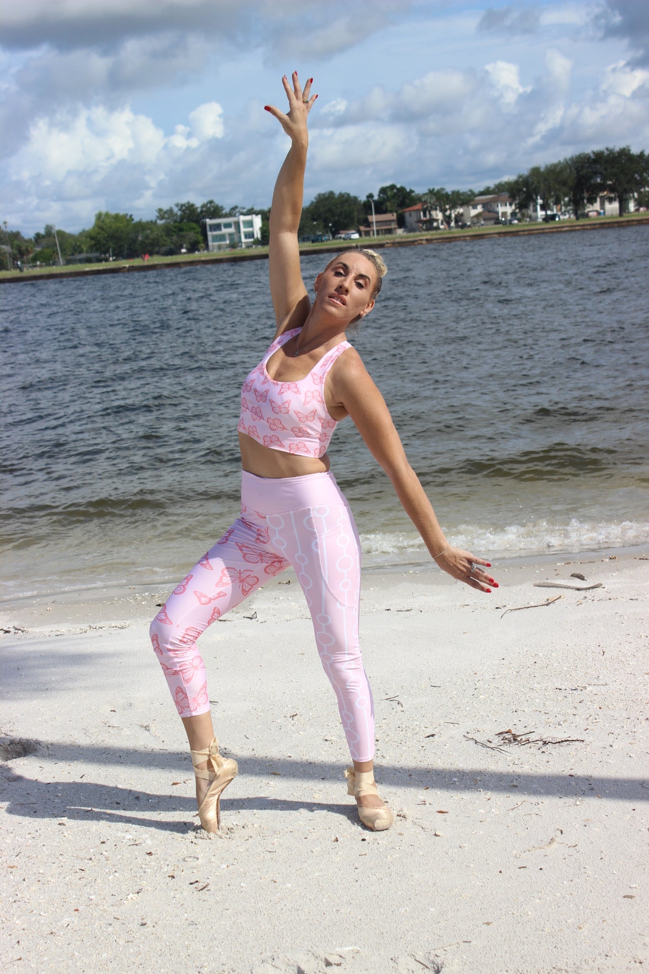 Pink Butterflies Print- Yoga/ Workout Leggings with Side Pockets and Light Compression