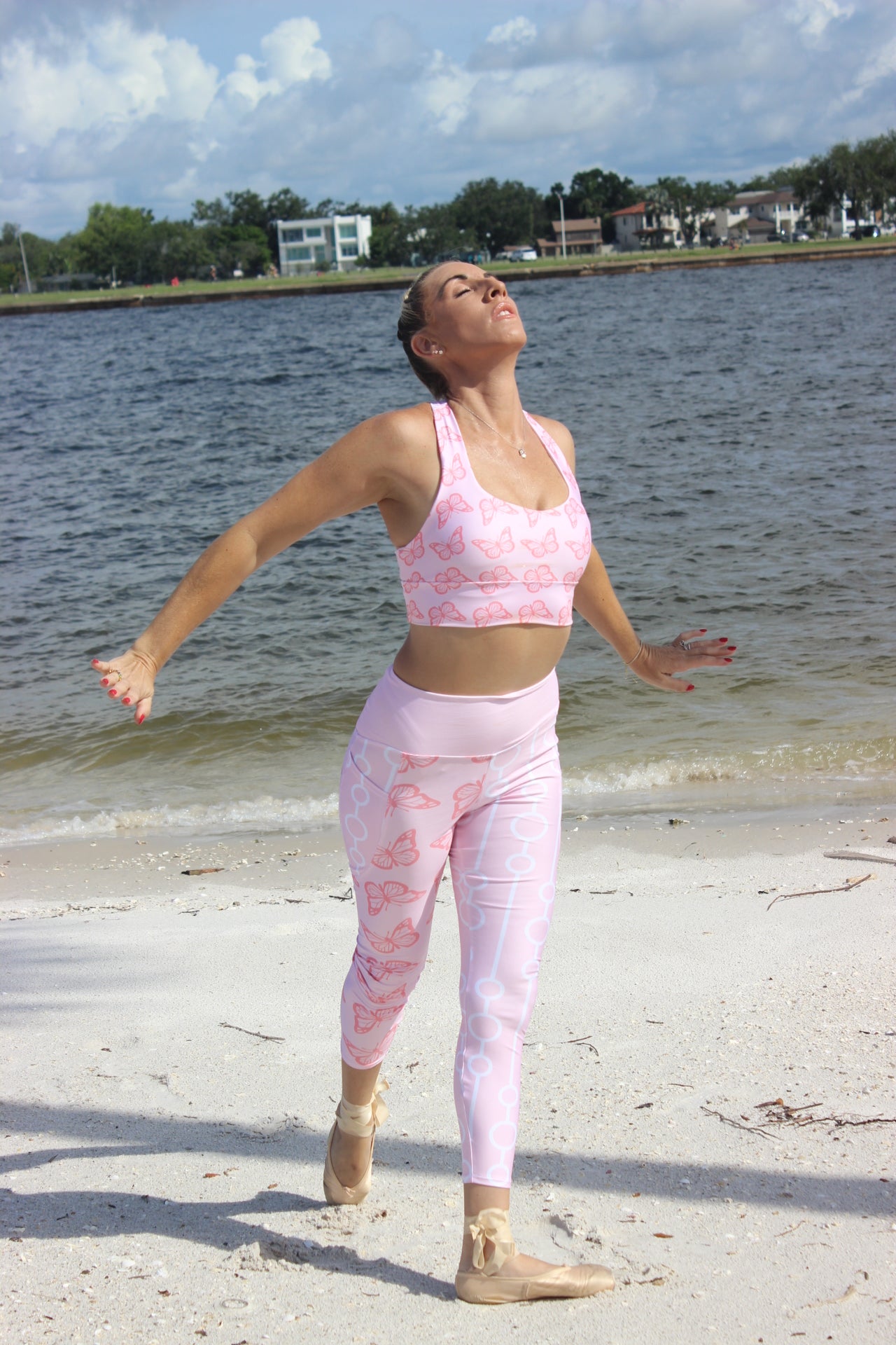 Pink Butterflies Print- Yoga/ Workout Leggings with Side Pockets and Light Compression